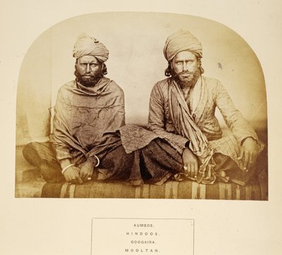 Kumbos, Hindoos, Googaira, Mooltan, fra The People of India, av J. Forbes Watson, utgitt 1868 (albumtrykk) av English Photographer