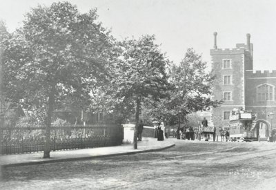 Lambeth Bridge: innfartsvei med Lambeth Palace i bakgrunnen, 1897 av English Photographer