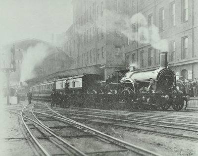 Siste bredsporede tog som forlot Paddington Station, 1892 av English Photographer