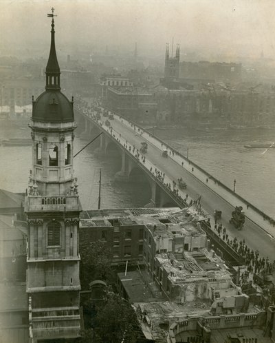 London Bridge, 18. august 1920 av English Photographer