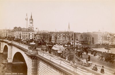 London Bridge, sent på 1800-tallet av English Photographer