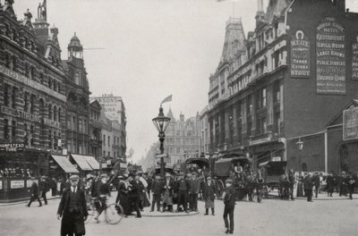 London: Tottenham Court Road (s/hvitt bilde) av English Photographer