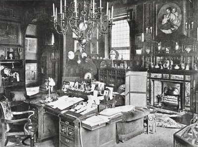 Marlborough House, Pall Mall, Westminster LB: Prince of Wales Study, 1895 av English Photographer
