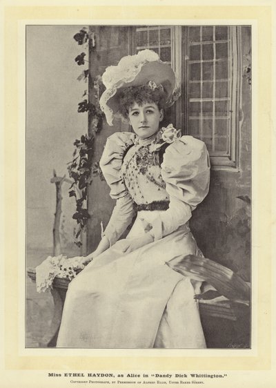 Frøken Ethel Haydon, som Alice i Dandy Dick Whittington av English Photographer