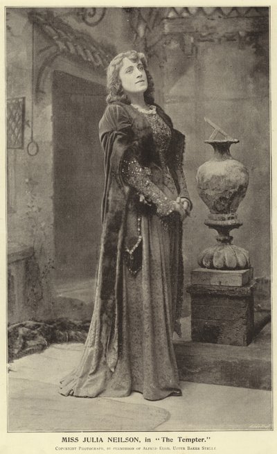 Frøken Julia Neilson, i The Tempter av English Photographer