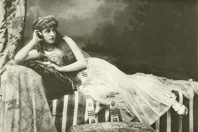 Frøken Langtry som Cleopatra (gravyr) av English Photographer