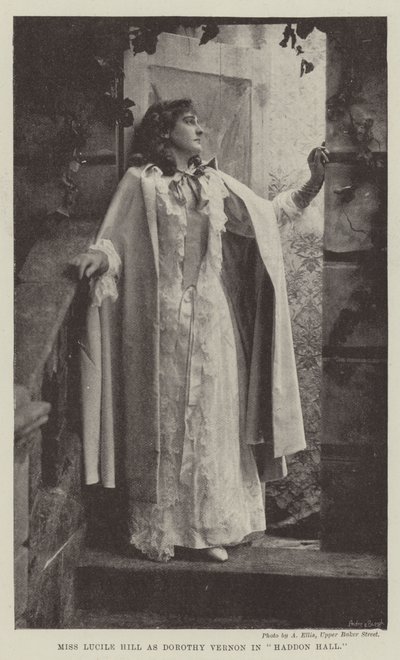 Miss Lucile Hill som Dorothy Vernon i Haddon Hall av English Photographer