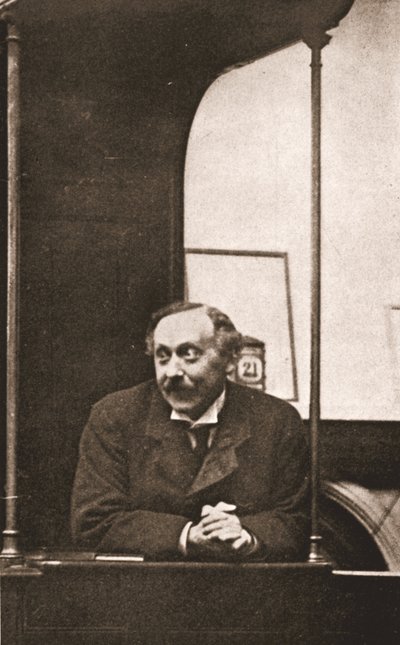 Herbert Gladstone i vitneboksen under rettssaken mot Emmeline Pankhurst og andre av English Photographer