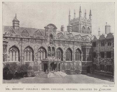 Mr Rhodes College, Oriel College, Oxford, Legatee til £100 000 av English Photographer