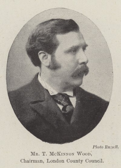 Mr T McKinnon Wood, styreleder, London County Council av English Photographer