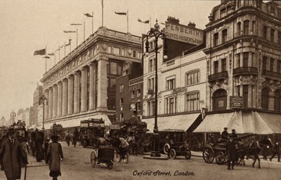 Oxford Street, London, Selfridges (s/hvitt bilde) av English Photographer
