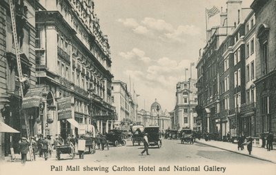 Pall Mall East viser Carlton Hotel and National Gallery av English Photographer