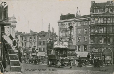 Piccadilly Circus, London av English Photographer