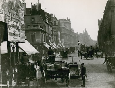 Piccadilly, London, med utsikt mot øst av English Photographer