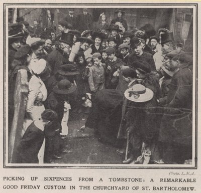 Plukker opp sixpences fra en gravstein av English Photographer