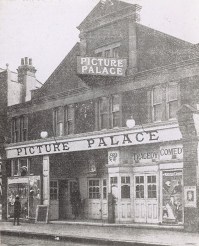 Picture Palace, Lee High Road, London av English Photographer