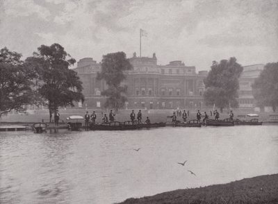 Pleasure Grounds of Buckingham Palace av English Photographer