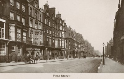 Pont Street, London (s/hvitt bilde) av English Photographer