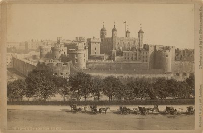 Postkort med et bilde av Tower of London av English Photographer