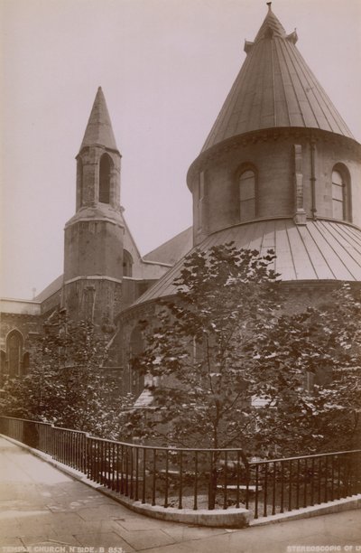 Postkort med nordsiden av Temple Church av English Photographer