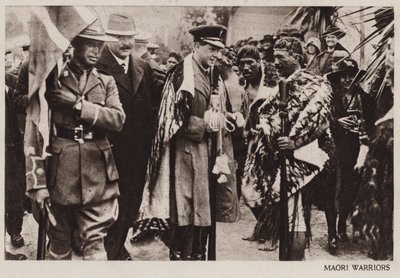 Prins av Wales med Maori-krigere, New Zealand (s/hvitt-bilde) av English Photographer