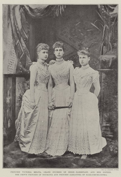 Prinsesse Victoria Melita, storhertuginne av Hessen-Darmstadt, og hennes søstre, kronprinsessen av Romania og prinsesse Alexandra av Saxe-Coburg-Gotha av English Photographer