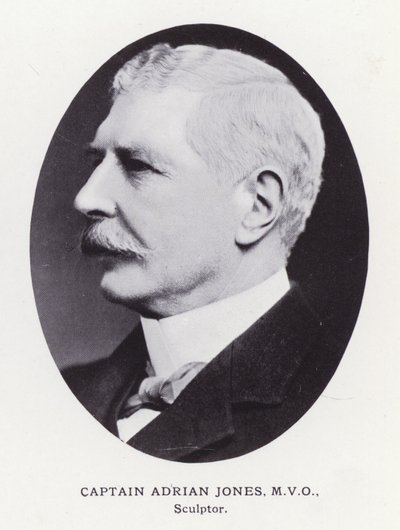 Prominent Men of London: Kaptein Adrian Jones (s/hv-bilde) av English Photographer