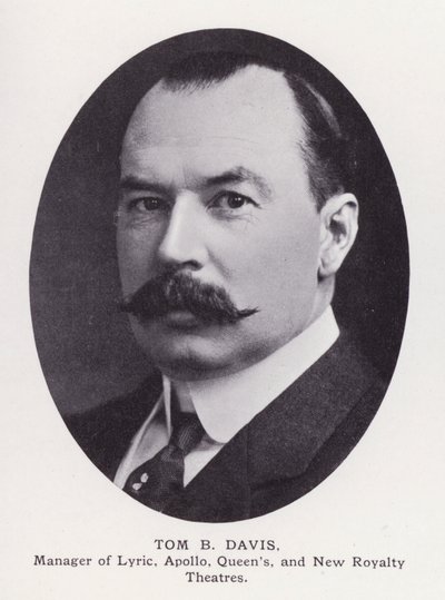 Prominent Men of London: Tom B Davis (s/hv-bilde) av English Photographer