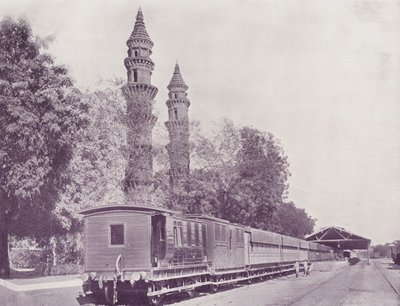 Jernbanestasjon og Minaretter, Ahmedabad av English Photographer
