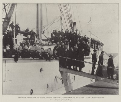 Return of Troops fra Indian Frontier Campaign, landing fra Steam-Ship Nubia ved Southampton av English Photographer