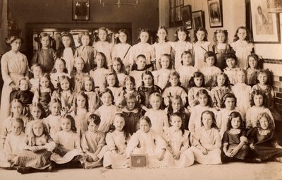 Skolebarn, Norfolk, tidlig på 1900-tallet (s/hvitt-bilde) av English Photographer