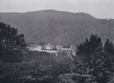 Skottland: Taymouth Castle (s/hvitt bilde) av English Photographer