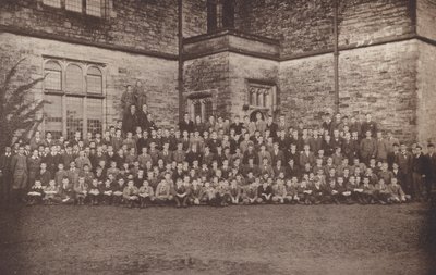 Sedbergh: Group of Boys (s/hvitt-bilde) av English Photographer