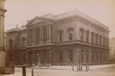 Senior United Service Club, London av English Photographer