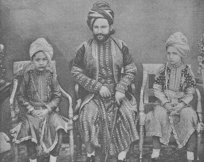 Svigersønn og barnebarn av Sultan Shah Jahan, Begum fra Bhopal (gravering) av English Photographer