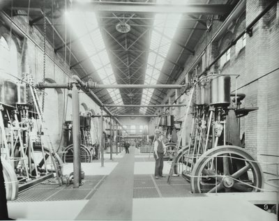 Southern Outfall Sewer, Crossness: interiøret i maskinhuset, 1894 av English Photographer