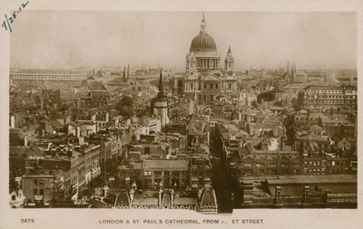 St Pauls Cathedral, London, fra Fleet Street av English Photographer