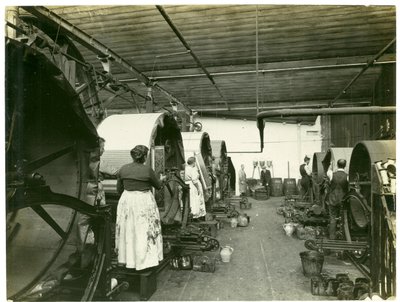 Tapettrykk, Hughes fabrikk nr. 2, 1923 av English Photographer