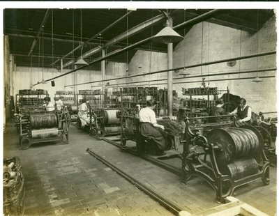 Tapetinnstilling, Hughes fabrikk nr. 2, 1923 av English Photographer