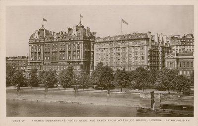 Thames Embankment Hotel Cecil og Savoy fra Waterloo Bridge, London av English Photographer