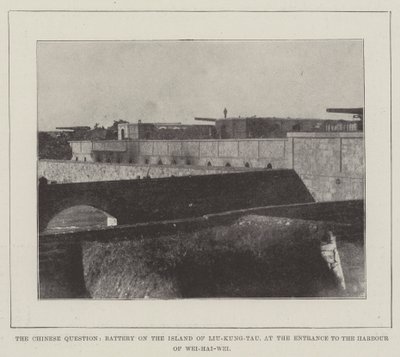 Det kinesiske spørsmålet, batteri på øya Liu-Kung-Tau, ved inngangen til havnen i Wei-Hai-Wei av English Photographer