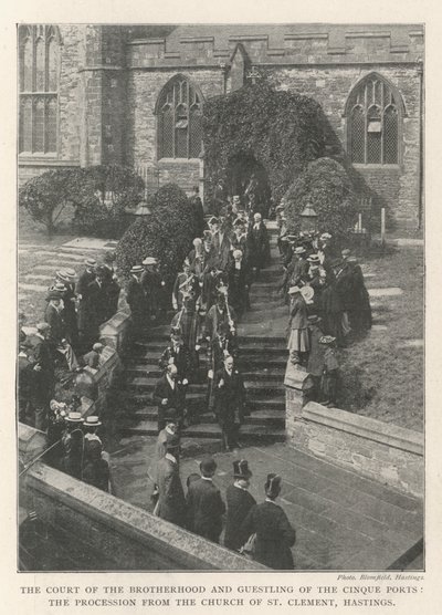 Court of the Brotherhood and Guestling of the Cinque Ports, prosesjonen fra Church of St Clement, Hastings av English Photographer