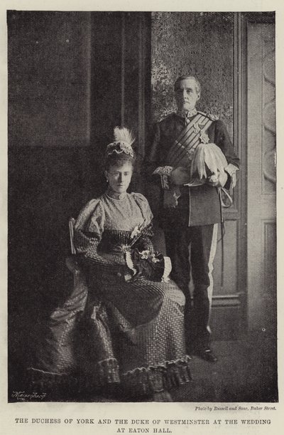 Hertuginnen av York og hertugen av Westminster ved bryllupet i Eaton Hall av English Photographer