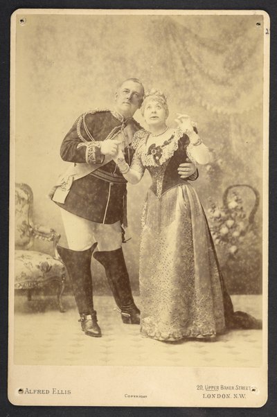 Den første fremføringen av Gilbert og Sullivans komiske opera "Utopia, Limited" av English Photographer