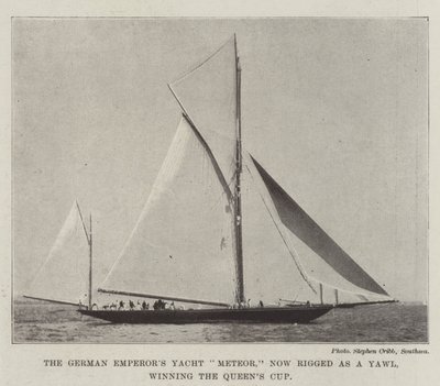 German Emperors Yacht Meteor, nå rigget som en Yawl, vant Queens Cup av English Photographer