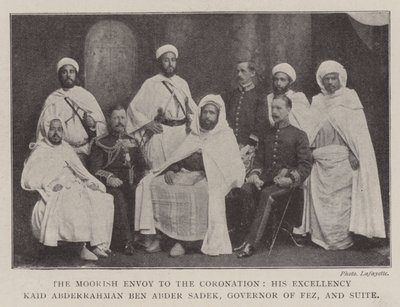 Den mauriske utsending til kroningen, hans eksellens Kaid Abderrahman ben Abder Sadek, guvernør i Fez og Suite av English Photographer