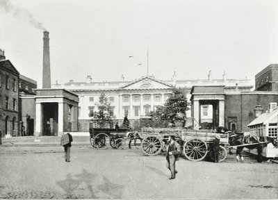 The Royal Mint, London, 1895 av English Photographer
