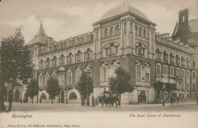 Royal School of Needlework, Kensington, London av English Photographer