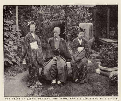 Scenen i Japan, Danjuro, skuespilleren og døtrene hans, i villaen hans av English Photographer