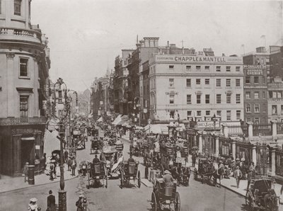 The Strand, fra nær Charing Cross, ser østover av English Photographer